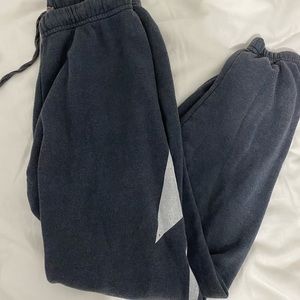 Charcoal sweatpants with lightning bolt